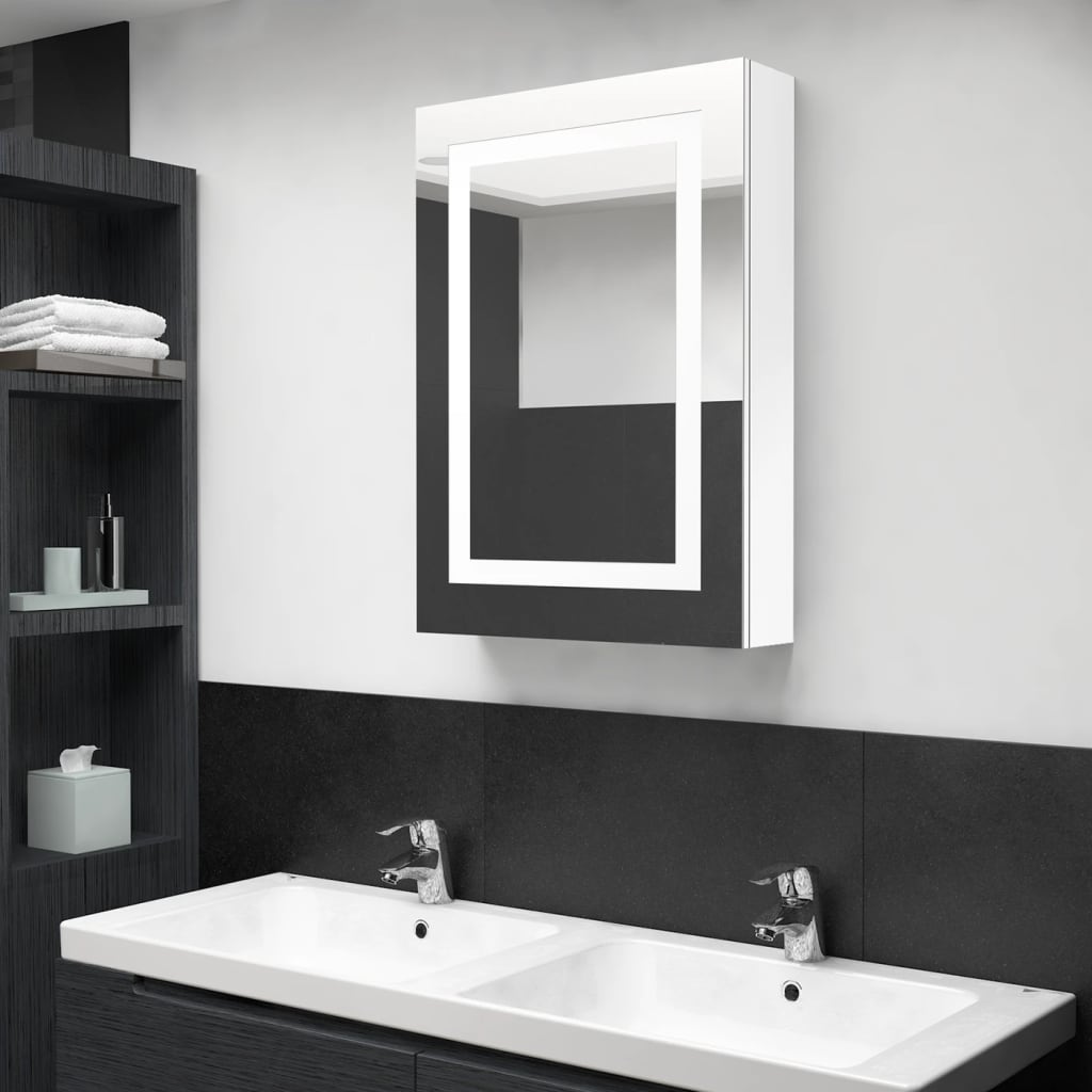 vidaXL LED kúpeľňová zrkadlová skrinka žiarivá biela 50x13x70 cm